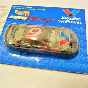 VINTAGE Hot Wheels Mark Martin Ford Taurus Valvoline SynPower Give Away 1998